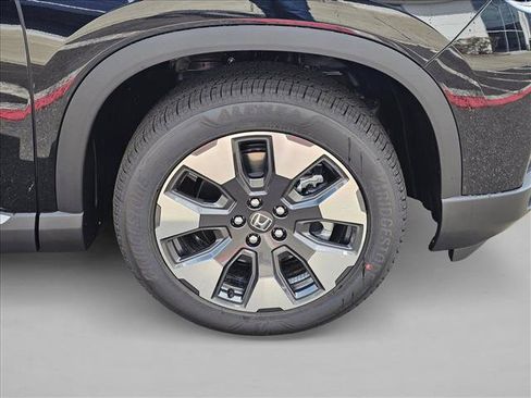 New 2026 Honda Pilot Touring image 9