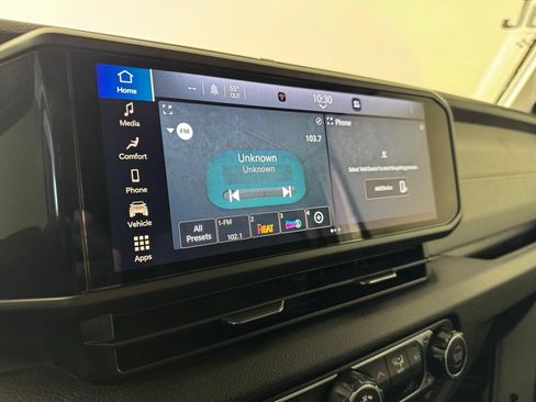 Used 2025 Jeep Gladiator Sport AWD/4WD image 19