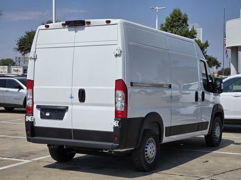 New 2024 RAM ProMaster 2500 w/ Safety Group FWD image 4