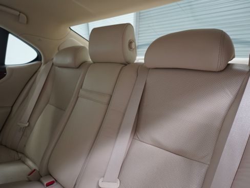 Used 2012 Lexus LS 460 w/ Luxury Value Edition RWD image 13