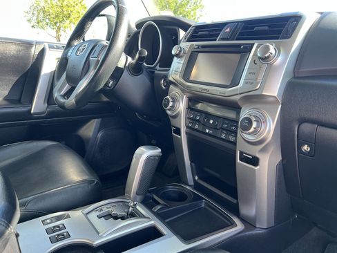 Used 2012 Toyota 4Runner Limited image 19
