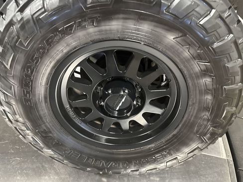 Used 2018 RAM 2500 Laramie w/ Sport Appearance Group image 12