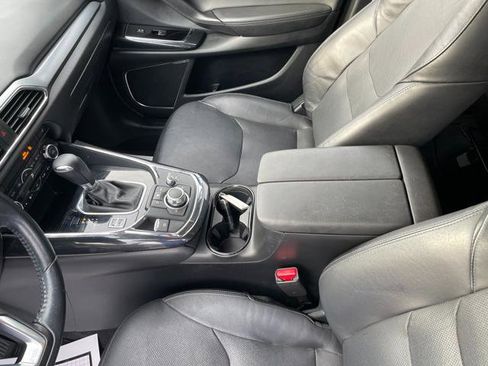 Used 2018 MAZDA CX-9 Touring w/ Touring Premium Package image 16