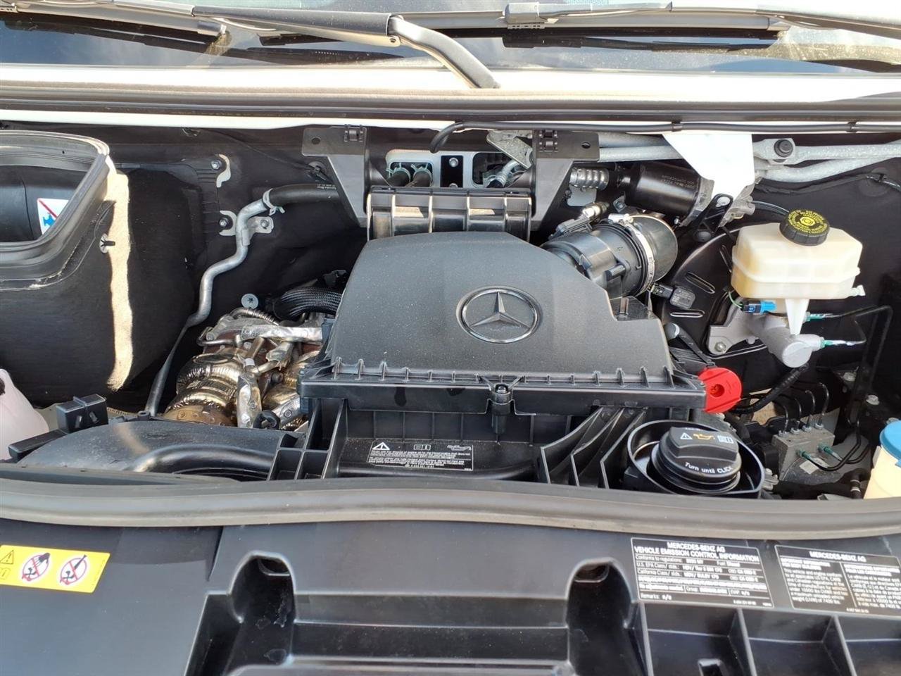 Used 2025 Mercedes-Benz Sprinter 2500 image 9