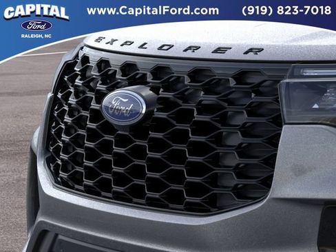 New 2026 Ford Explorer ST-Line w/ ST-Line Street Pack AWD/4WD image 17