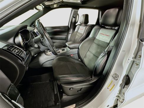 Used 2020 Jeep Grand Cherokee Trailhawk image 23