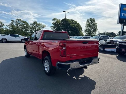 Used 2022 Chevrolet Silverado 1500 LT AWD/4WD image 7