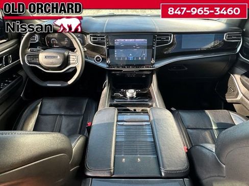 Used 2022 Jeep Wagoneer Series I w/ Premium Group I AWD/4WD image 17