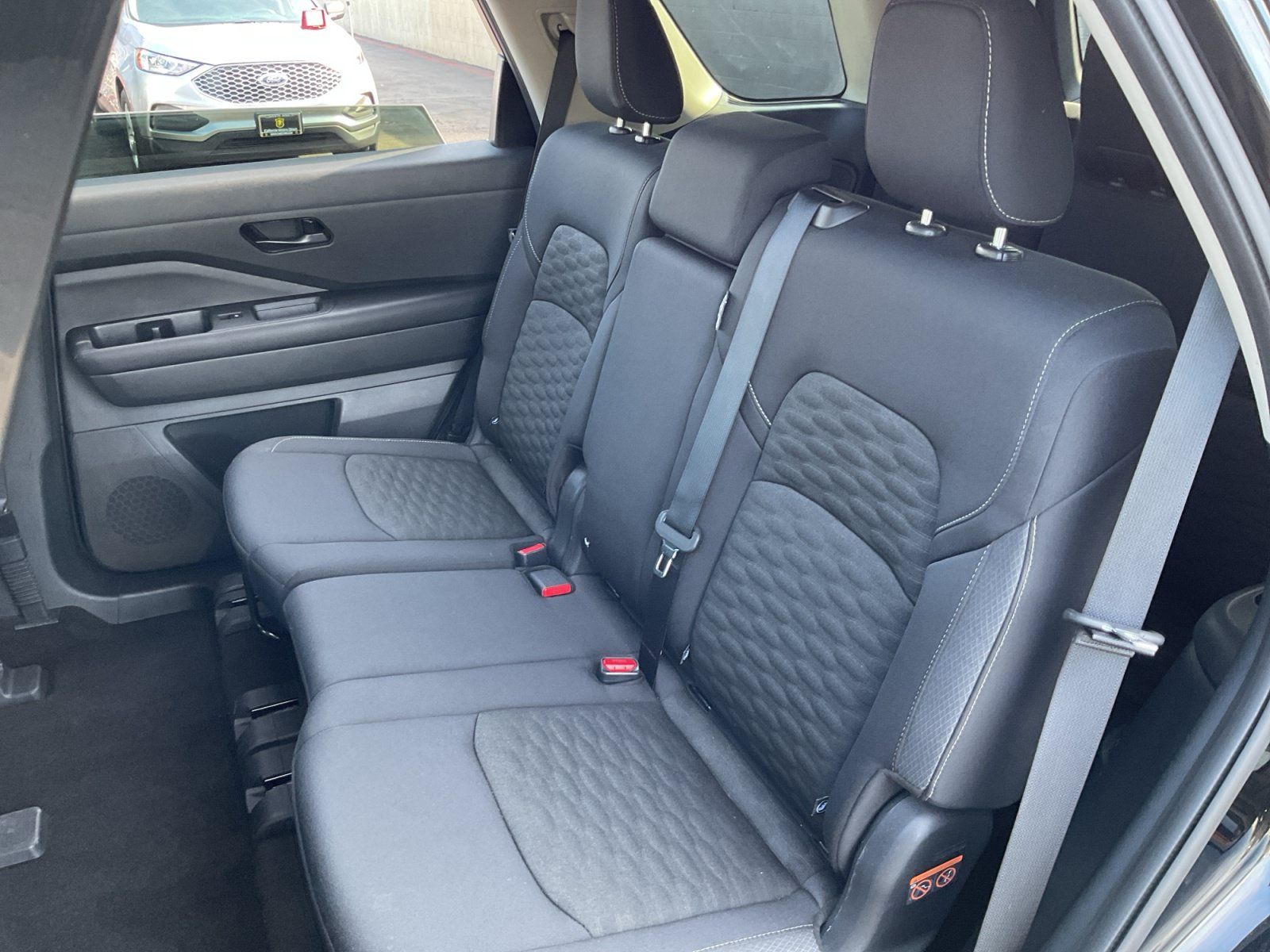 Used 2024 Nissan Pathfinder S FWD image 19