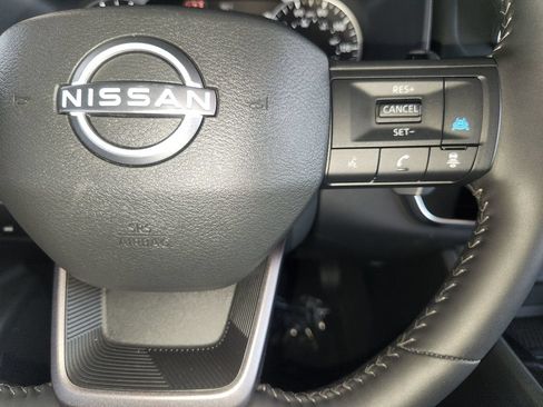 Used 2026 Nissan Rogue SV FWD image 25