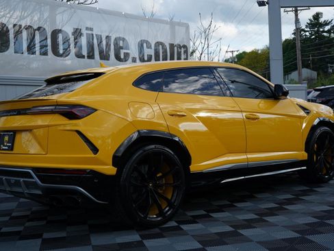 Used 2020 Lamborghini Urus AWD/4WD image 6