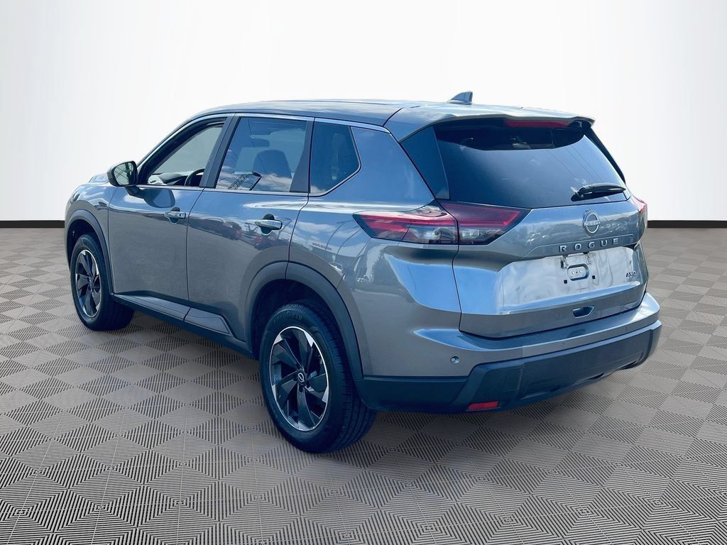 Used 2025 Nissan Rogue SV AWD/4WD image 5