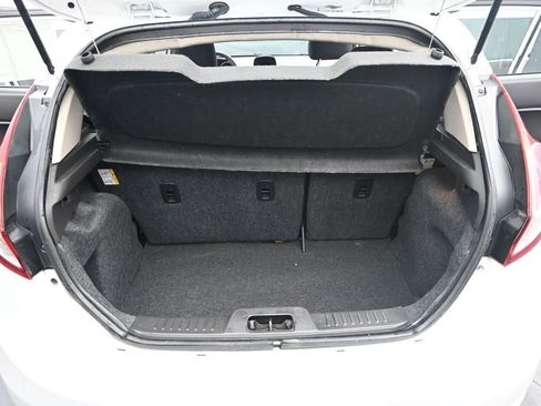 Used 2018 Ford Fiesta SE image 11