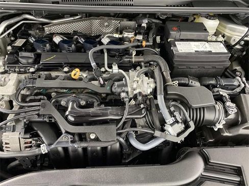 Used 2025 Toyota Corolla LE image 29