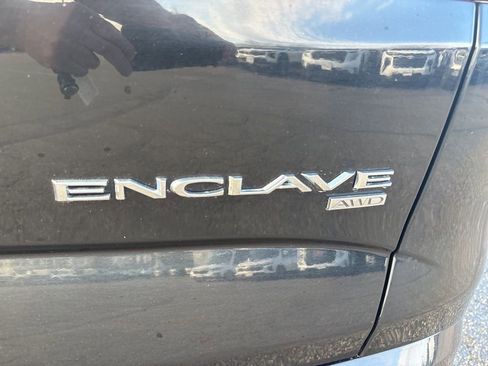 Used 2018 Buick Enclave Premium w/ Experience Buick Package image 9