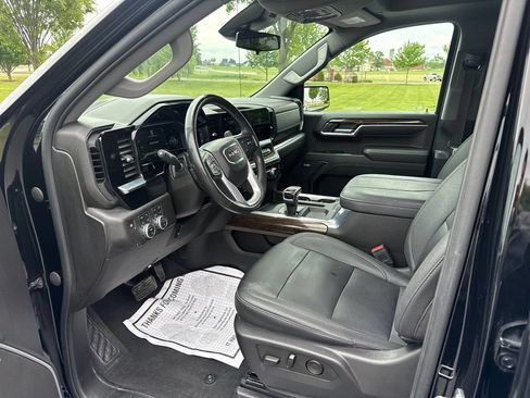 Used 2024 GMC Sierra 1500 Elevation w/ Elevation Premium Package AWD/4WD image 10