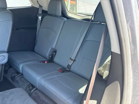 Used 2020 Buick Enclave Essence w/ Trailering Package, 5000 lbs. AWD/4WD image 14