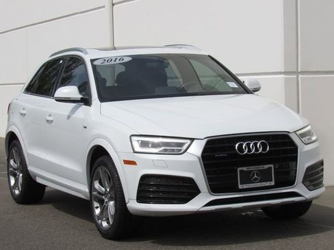 Used 2016 Audi Q3 2.0T Prestige w/ Prestige Package AWD/4WD image 2