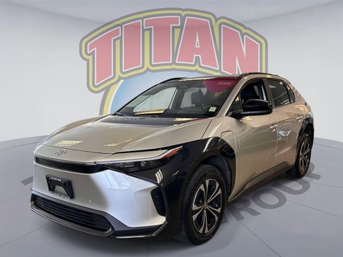 Certified 2025 Toyota bZ4X FWD image 1
