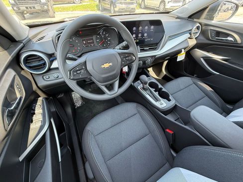 New 2026 Chevrolet Trax LS image 12