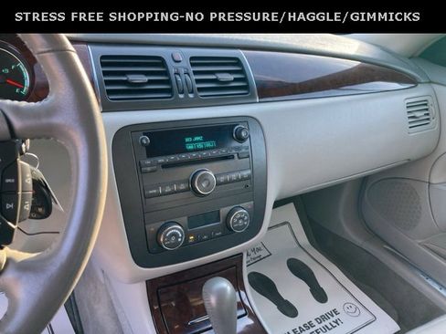 Used 2011 Buick Lucerne CXL image 19