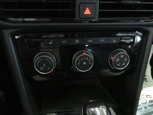 Used 2024 Volkswagen Taos S image 22