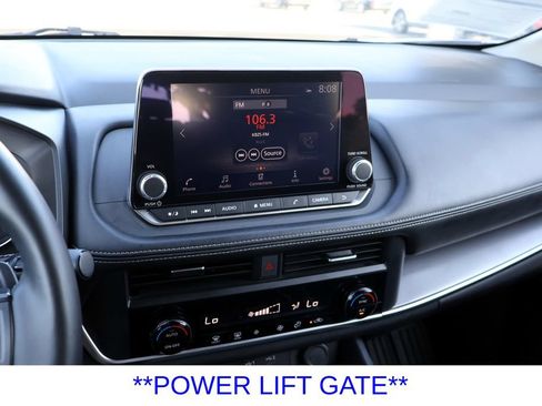 Used 2025 Nissan Rogue SV FWD image 27