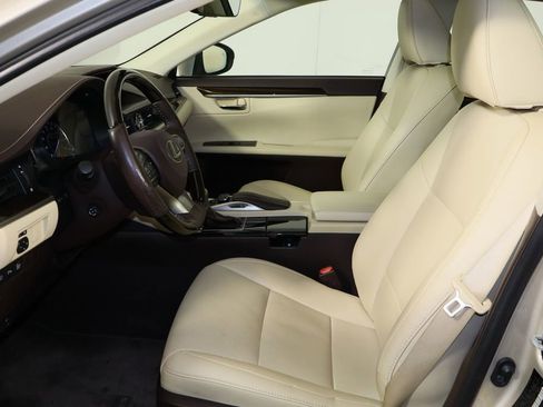 Used 2018 Lexus ES 350 w/ Navigation System Package image 15
