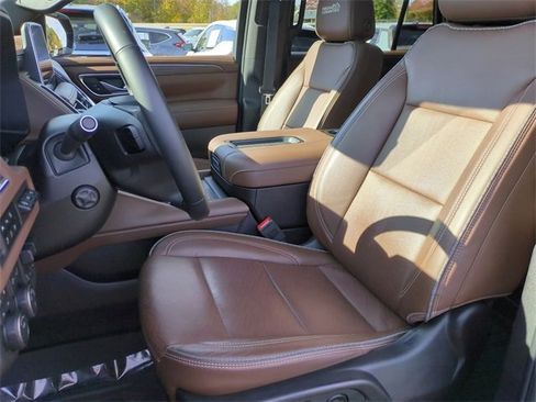 Used 2023 Chevrolet Tahoe High Country w/ Premium Package image 11