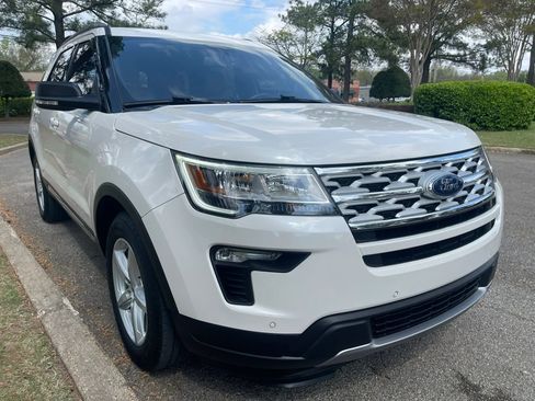 Used 2019 Ford Explorer XLT w/ Equipment Group 202A image 7