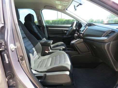 Used 2018 Honda CR-V LX image 28