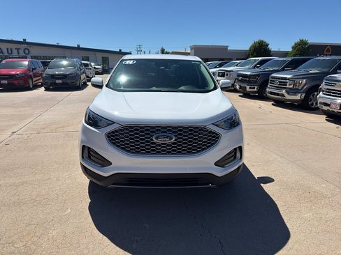 Used 2024 Ford Edge SEL AWD/4WD image 3