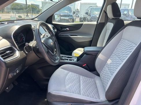 Used 2019 Chevrolet Equinox LS FWD image 14