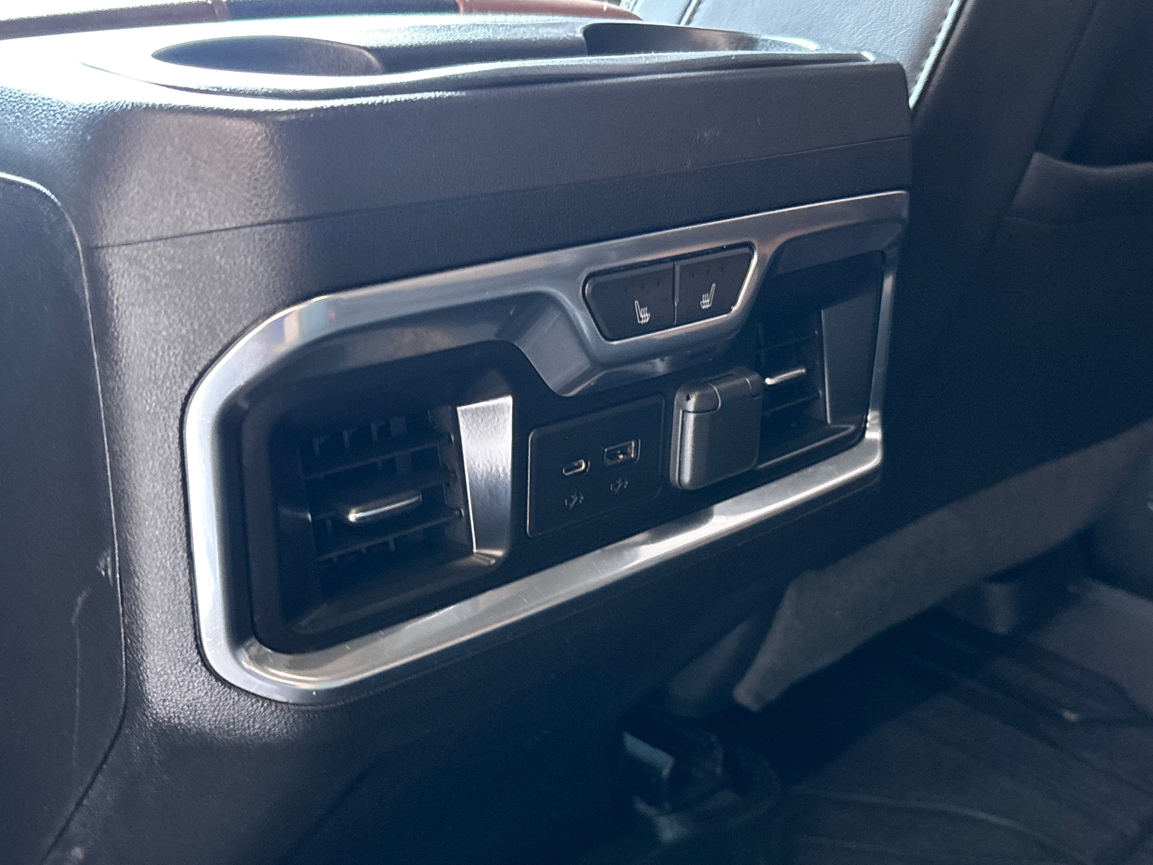 Used 2019 Chevrolet Silverado 1500 High Country w/ High Country Premium Package AWD/4WD image 20