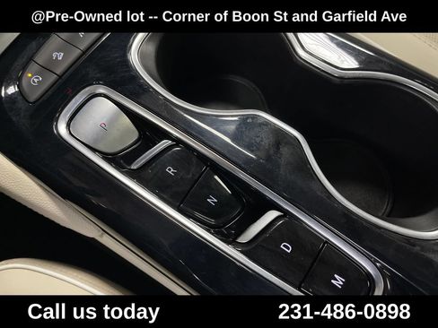 Used 2021 Buick Envision Avenir w/ Technology Package II AWD/4WD image 27