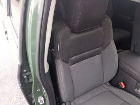 Used 2024 Nissan Frontier SV w/ SV Convenience Package image 28