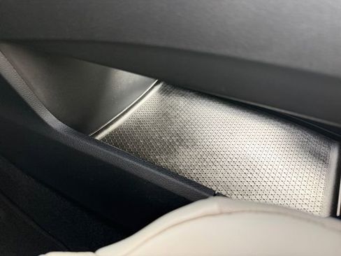 Used 2021 Nissan Rogue SV image 25