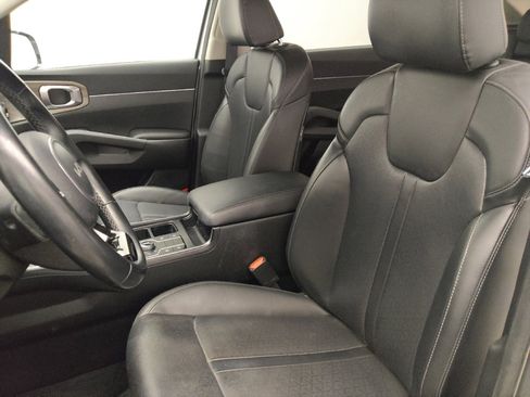 Used 2022 Kia Sorento S image 17