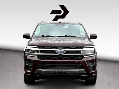 Used 2024 Ford Expedition XLT RWD image 3