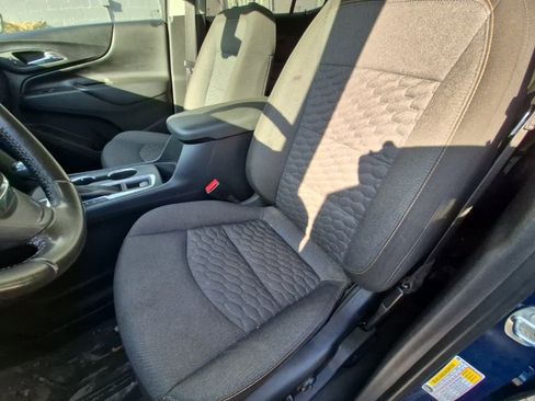 Used 2021 Chevrolet Equinox LT image 11