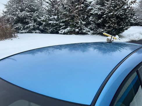 Used 2011 Nissan Leaf SL image 8