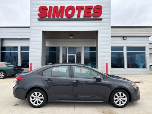 Used 2026 Toyota Corolla LE image 1