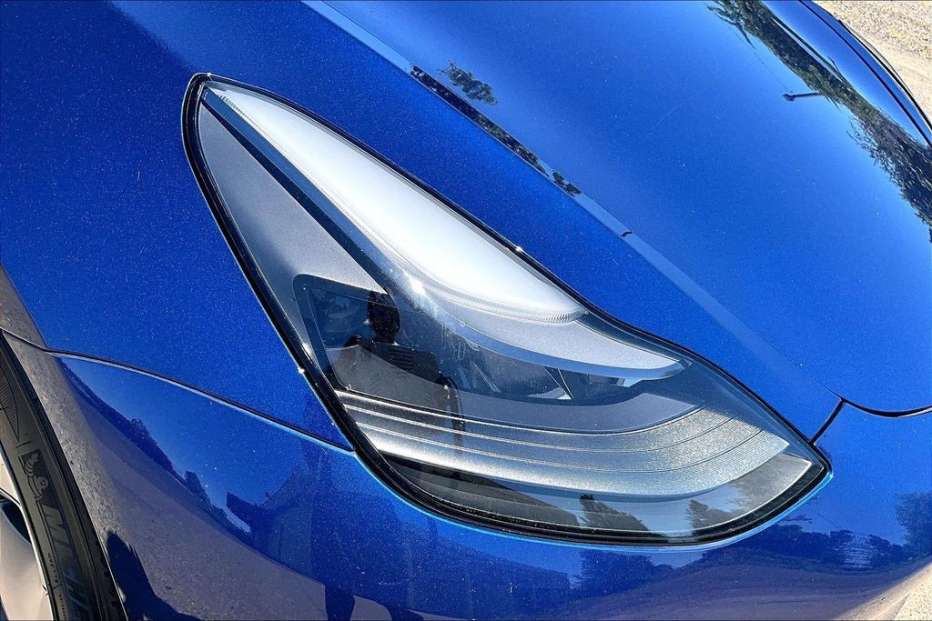 Used 2021 Tesla Model 3 Standard Range Plus RWD image 27