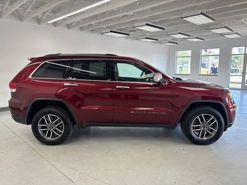 Used 2022 Jeep Grand Cherokee Limited AWD/4WD image 17