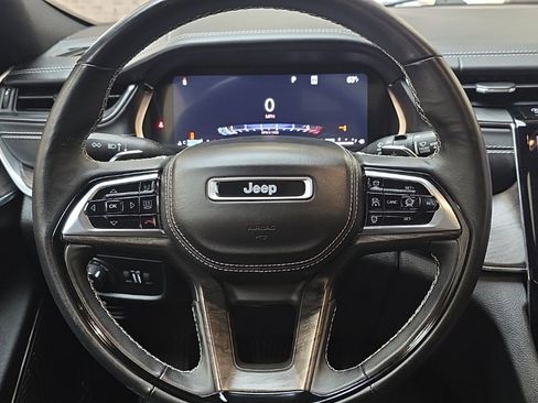 Used 2023 Jeep Grand Cherokee Overland w/ Adv Protech Group III image 21