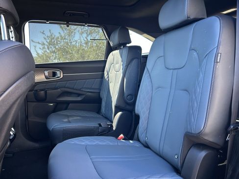 Certified 2025 Kia Sorento SX Prestige image 12