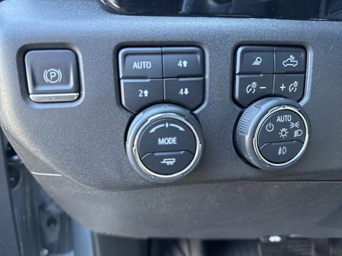 Used 2024 Chevrolet Silverado 1500 LT Trail Boss w/ LT Trail Boss Premium Package image 12