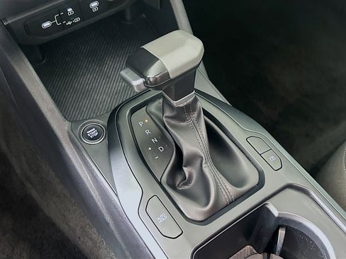 Used 2025 Kia K4 LXS image 24