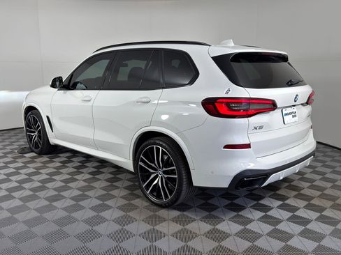 Used 2022 BMW X5 sDrive40i w/ M Sport Package image 3