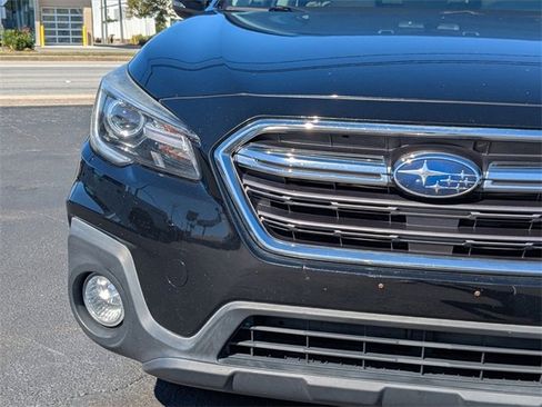 Used 2018 Subaru Outback 3.6R Limited image 11